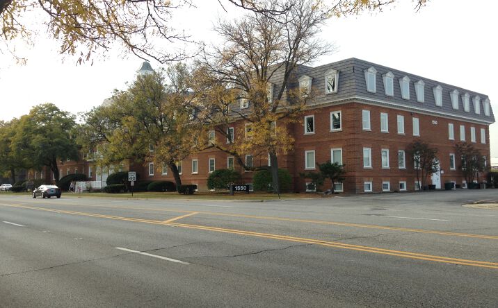 Pictures of Office property located at 1550 N Northwest Hwy, Park Ridge, IL 60068 for lease - image #1