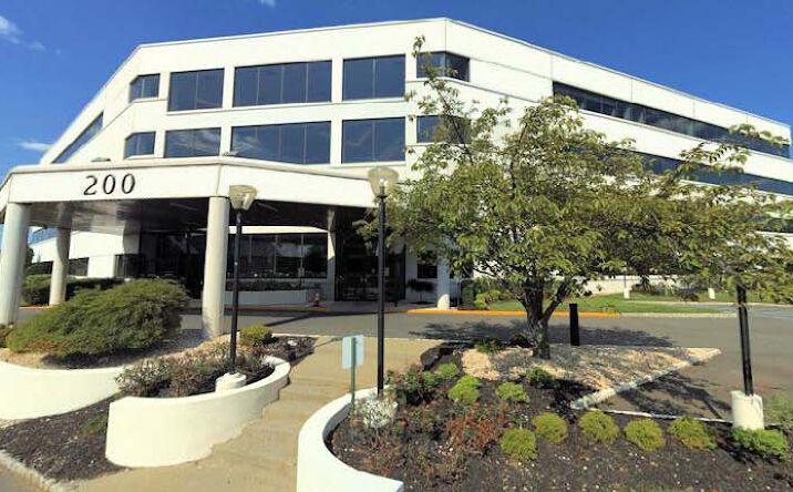 Pictures of Office property located at 100 & 200 Metroplex Dr, Edison, Edison, NJ 08817 for lease - image #1