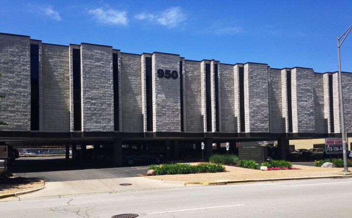 Pictures of Office property located at 950 Lee St, Des Plaines, IL 60016 for lease - image #1