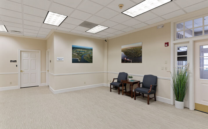Pictures of Office property located at 501 Gloucester St, Brunswick, GA 31520 for lease - image #1