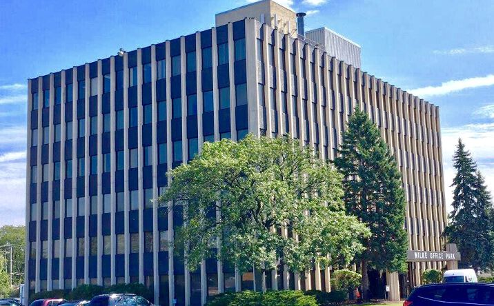 Pictures of Office property located at 121 S Wilke Rd, Arlington Heights, IL 60005 for lease - image #1