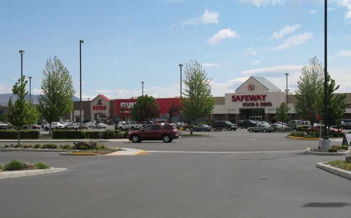 Pictures of Retail property located at 509 Mt Hood St, The Dalles, OR 97058 for lease - image #1