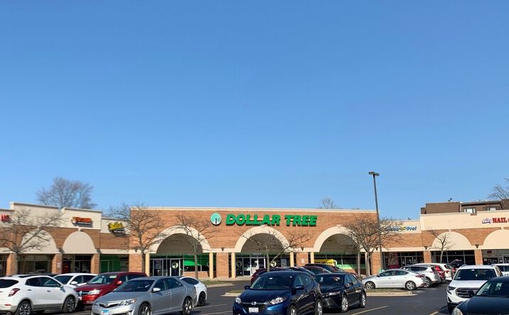 Pictures of Retail, Office, Restaurant property located at 1 Huntington Ln, Wheeling, IL 60090 for lease - image #1