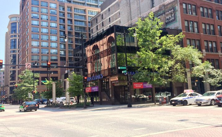 Pictures of Retail, Office, Restaurant property located at 41 W Congress Pkwy, Chicago, IL 60605 for lease - image #1