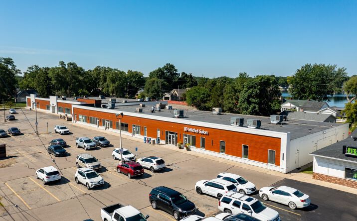 Pictures of Retail, Office property located at 1535-1549 N Leroy Fenton, Fenton, MI 48430 for lease - image #1