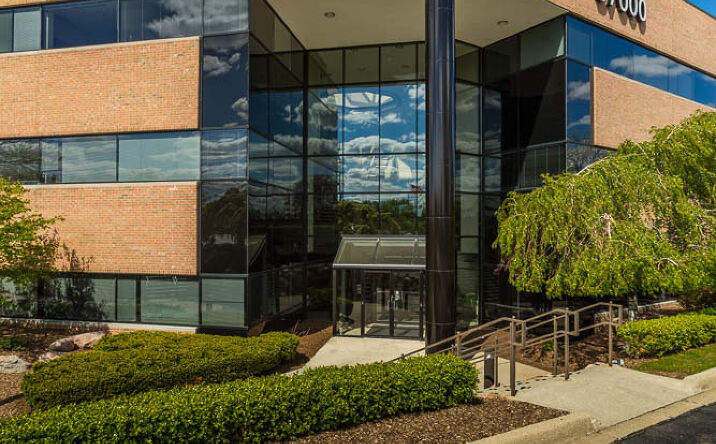 Pictures of Office property located at 37000 Grand River, Farmington Hills, MI 48335 for lease - image #1