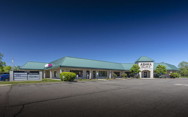 Pictures of Retail property located at 21118 Pontiac Trail, South Lyon, MI 48178 for lease - image #1