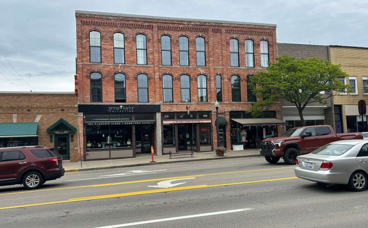 Pictures of Retail, Office property located at 122 W. Grand River, Howell, MI 48843 for lease - image #1