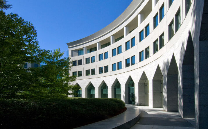 Pictures of Office property located at 1000 Urban Center Dr, Vestavia Hills, AL 35242 for lease - image #1