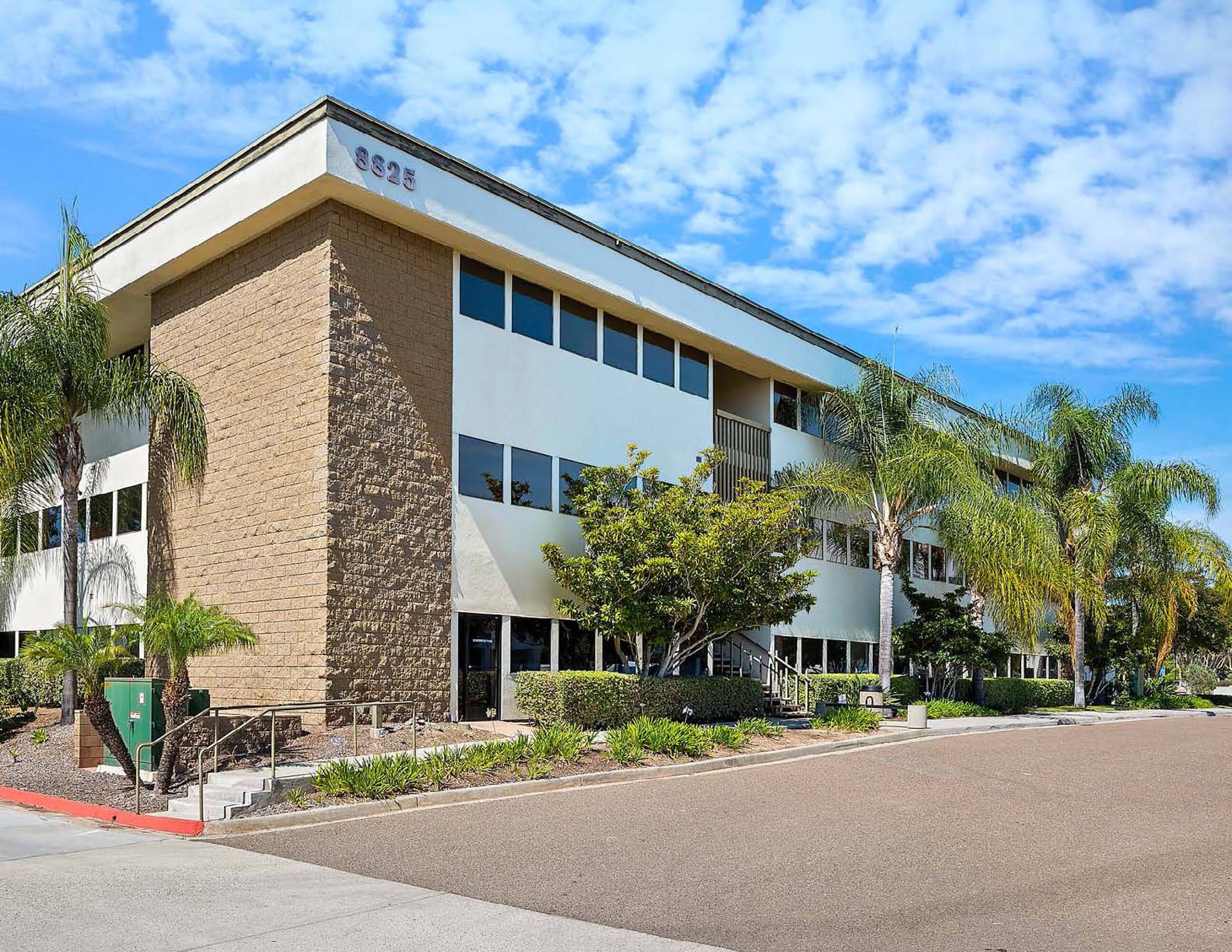 8825 Aero Dr, San Diego, CA 92123