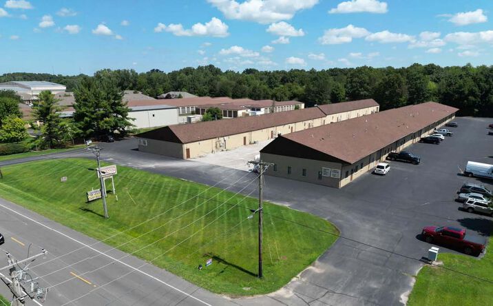 Pictures of Retail, Industrial property located at 2620 Centennial Rd, Sylvania, OH 43617 for lease - image #1