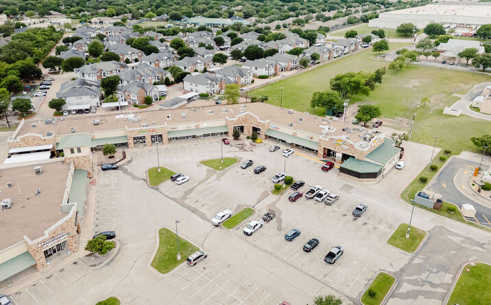 Pictures of Retail property located at 1201 Hewitt Dr, Woodway, TX 76712 for lease - image #1