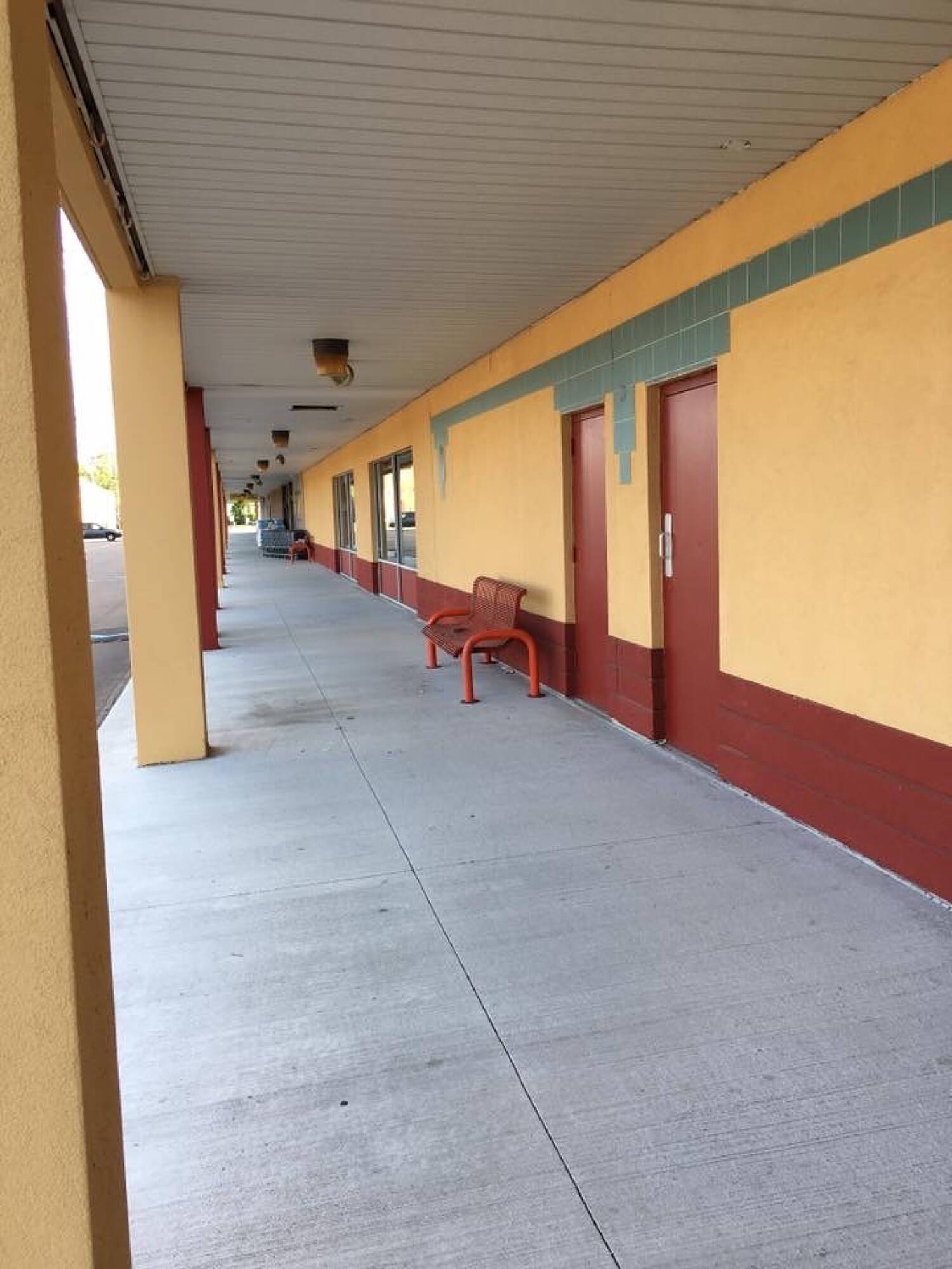 31630 Grand River, Farmington Hills, MI 48336