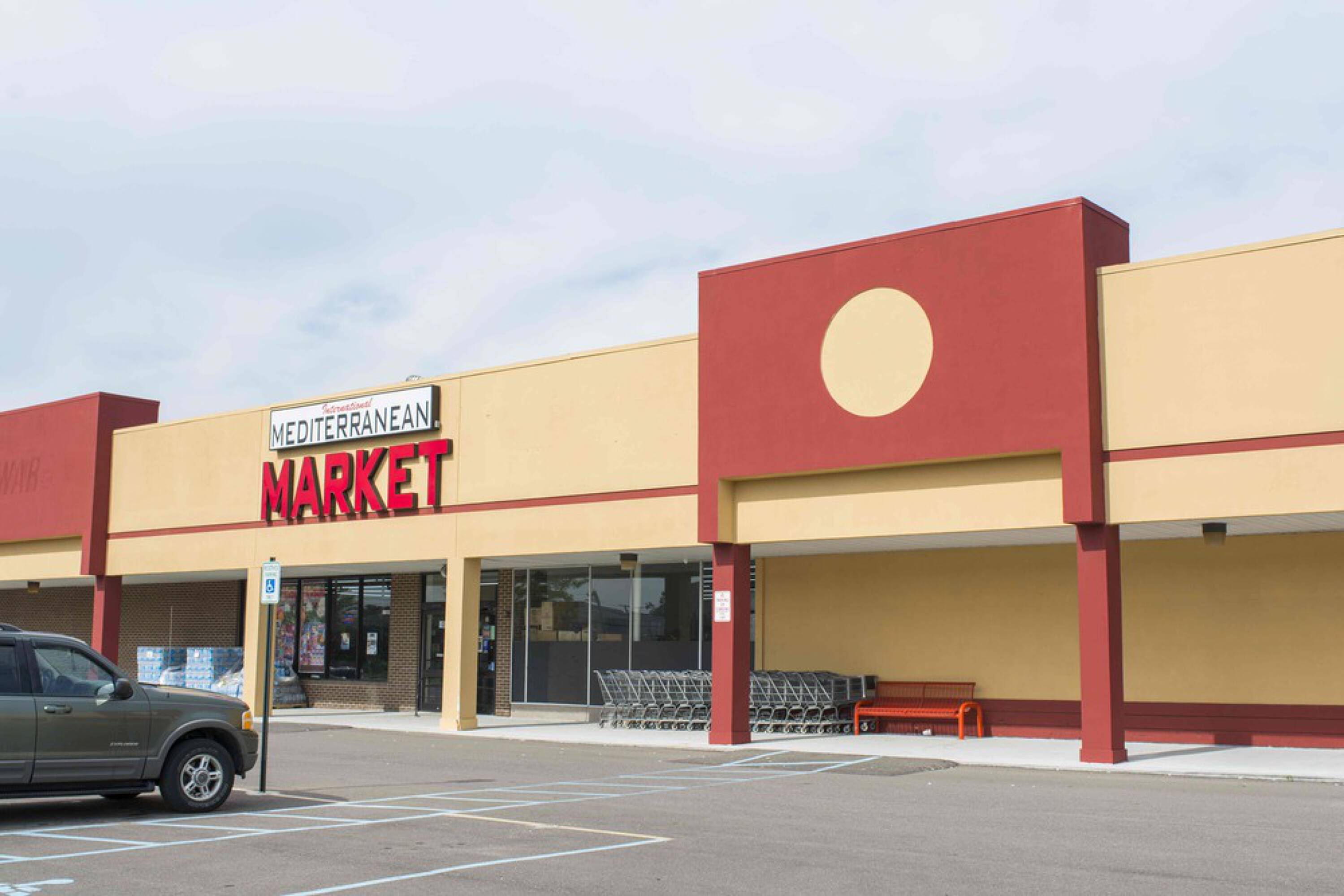 31630 Grand River, Farmington Hills, MI 48336