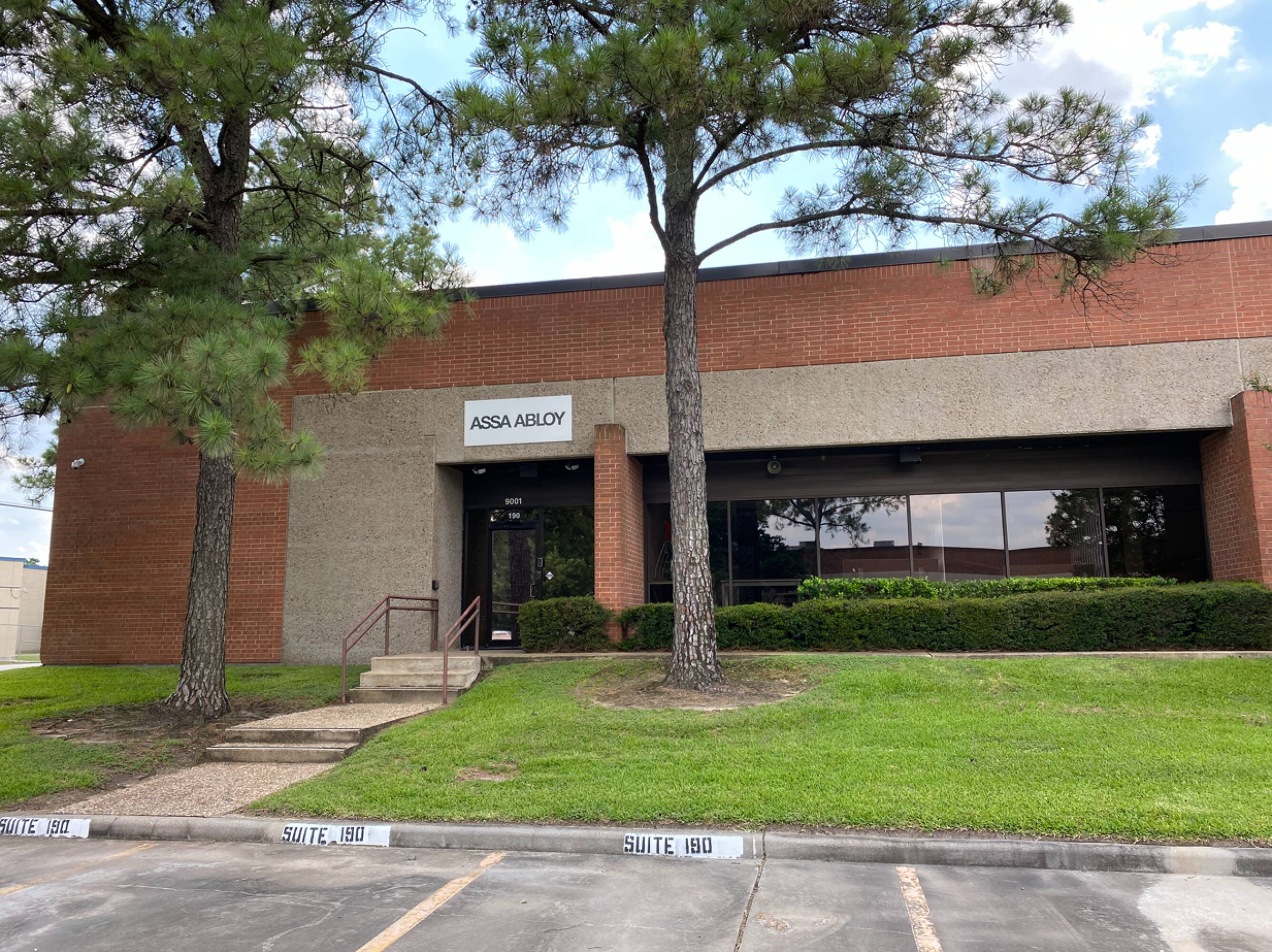 Office Warehouse Space in WXNW Business Park