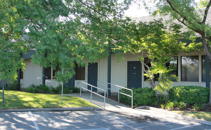 Pictures of Office property located at 2503 W Shaw Ave, Fresno, CA 93711 for lease - image #1