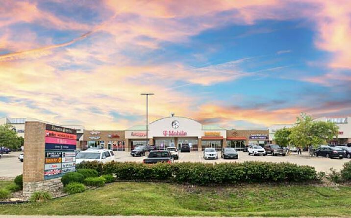 Pictures of Retail property located at 2310 SE Delaware Ave, Ankeny, IA 50021 for lease - image #1