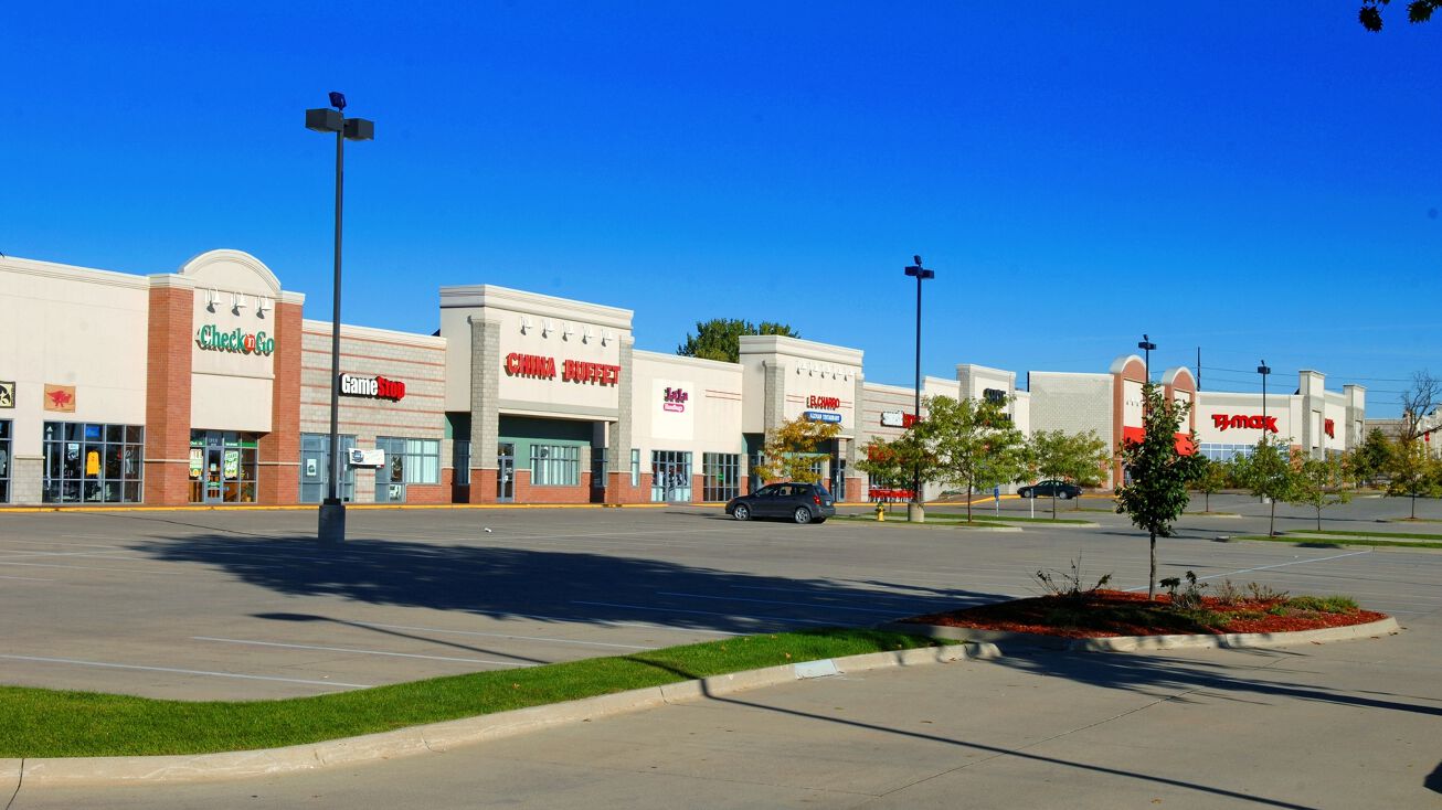 2010 SE Delaware Ave, Ankeny, IA 50021 Retail Space for Lease