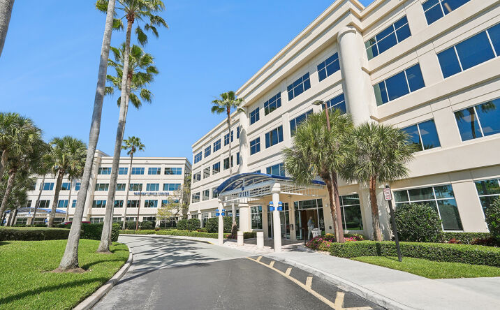 Pictures of Office property located at 7108 Fairway Dr, Palm Beach Gardens, FL 33418 for lease - image #1