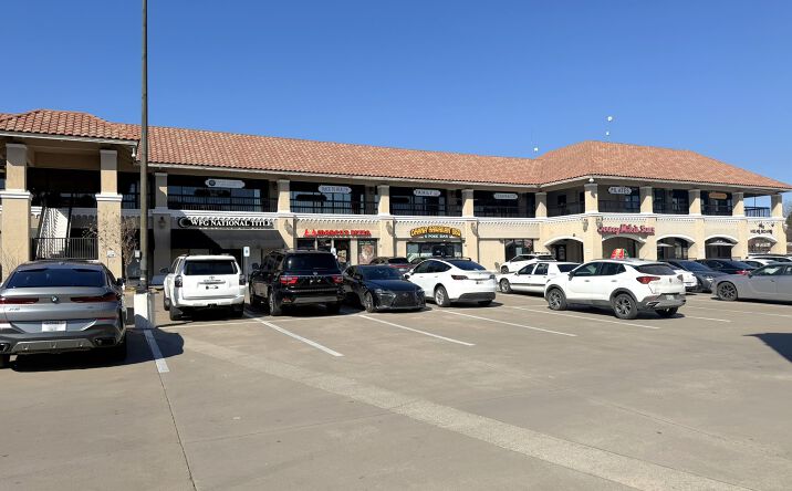 Pictures of Retail property located at 6316 Camp Bowie Blvd, Fort Worth, TX 76116 for lease - image #1