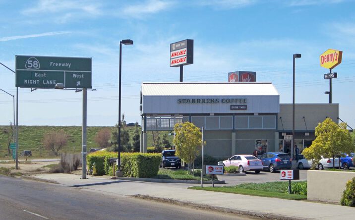 Pictures of Retail property located at 420 Weedpatch Hwy, Bakersfield, CA 93307 for lease - image #1