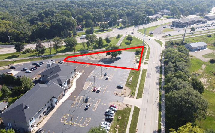Pictures of Land property located at 427 W Northmoor Rd, Peoria, IL 61614 for lease - image #1