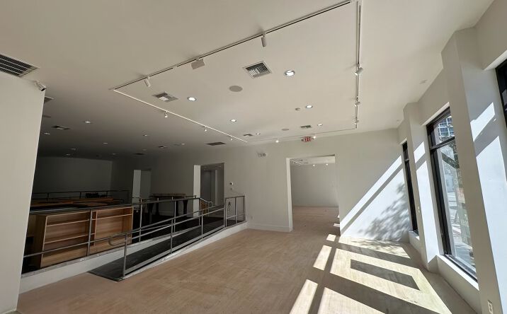 Pictures of Retail property located at 47 E Robinson St, Orlando, FL 32801 for lease - image #1