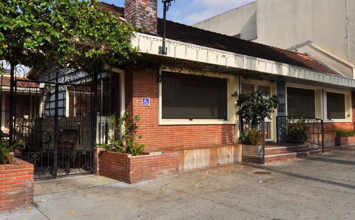 Pictures of Retail property located at 107 North Larchmont Blvd, Los Angeles, CA 90004 for lease - image #1