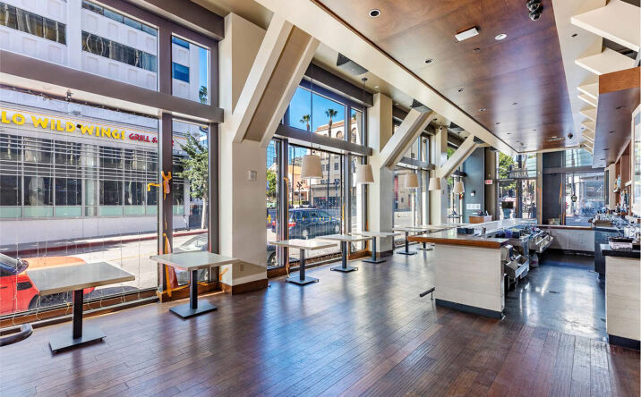 Pictures of Retail, Restaurant property located at 7046 Hollywood Blvd, Los Angeles, CA 90028 for lease - image #1