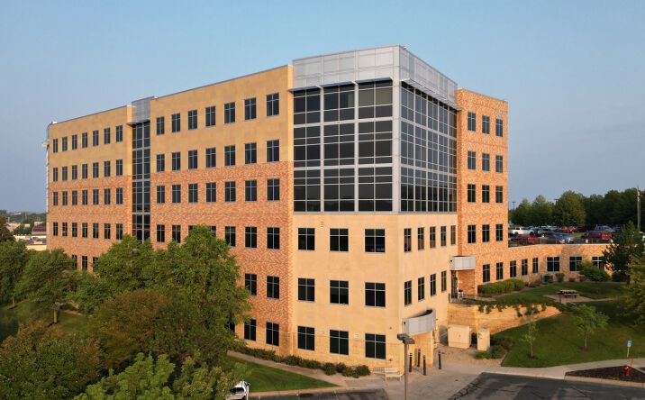 Pictures of Office property located at 560 South Maple Street, Waconia, MN 55387 for lease - image #1