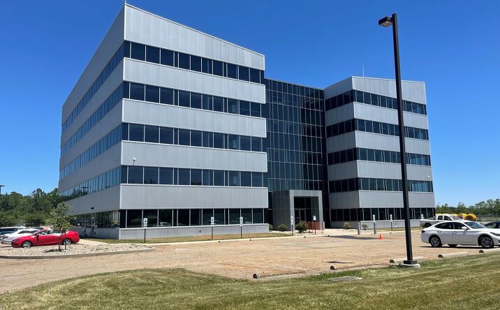 Pictures of Office property located at 2321 Energy Dr, Louisville, OH 44641 for lease - image #1