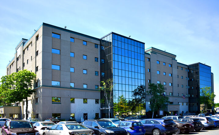 Pictures of Office property located at 400 W Cummings Park, Woburn, MA 01801 for lease - image #1