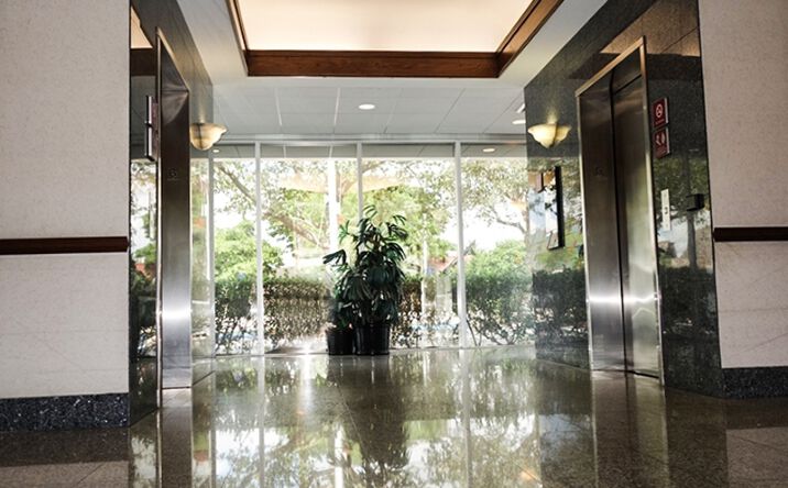 Pictures of Office property located at 3696 N Federal Hwy, Fort Lauderdale, FL 33308 for lease - image #1