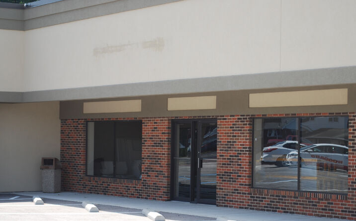 Pictures of Retail, Office property located at 3029 High Ridge Blvd, Byrnes Mill, MO 63049 for lease - image #1