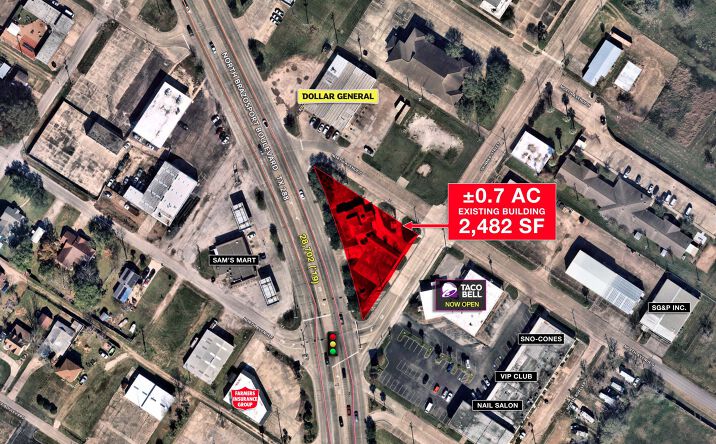 Pictures of Retail property located at 1208 N Brazosport Blvd, Freeport, TX 77541 for lease - image #1