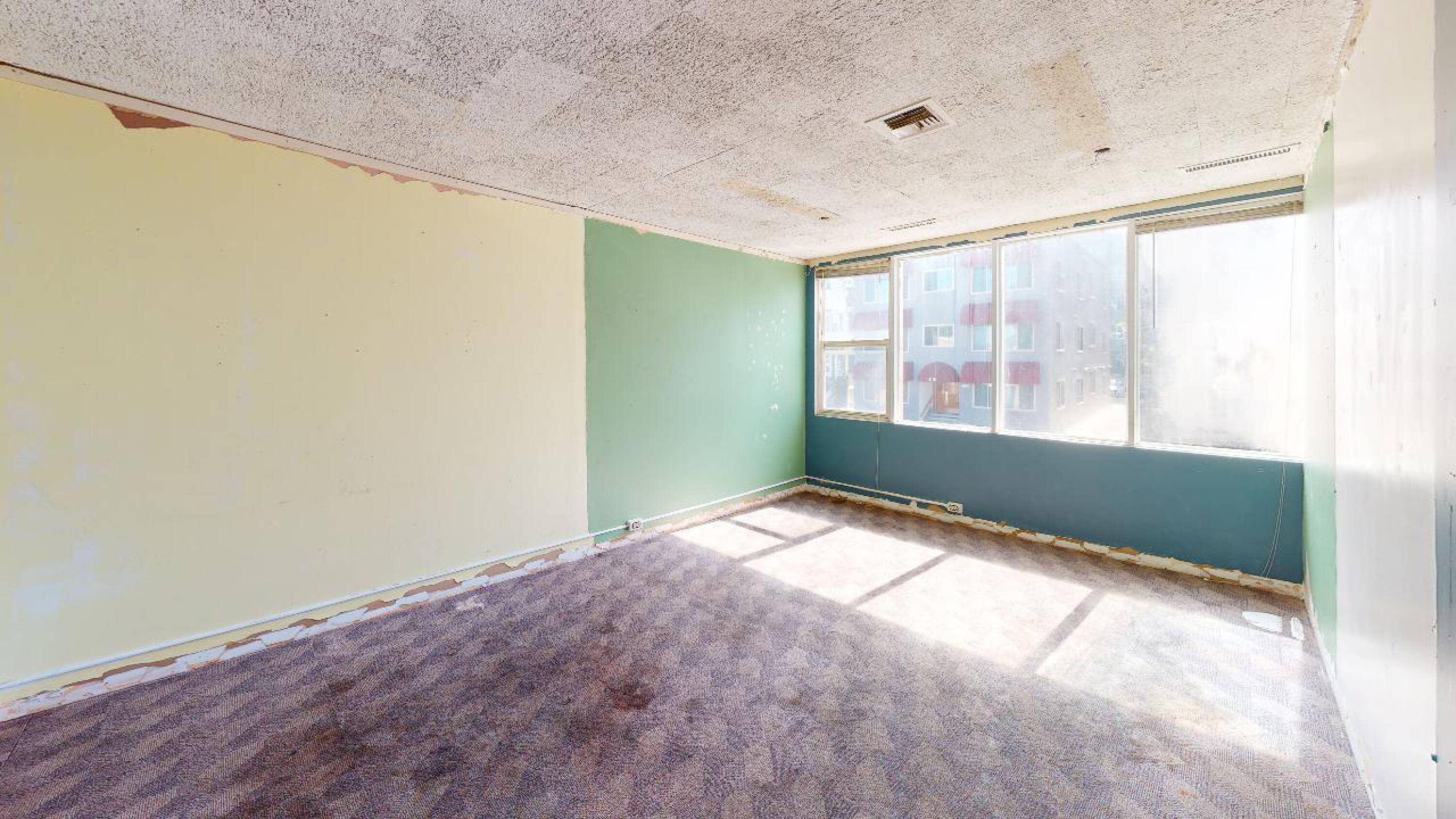 1978302