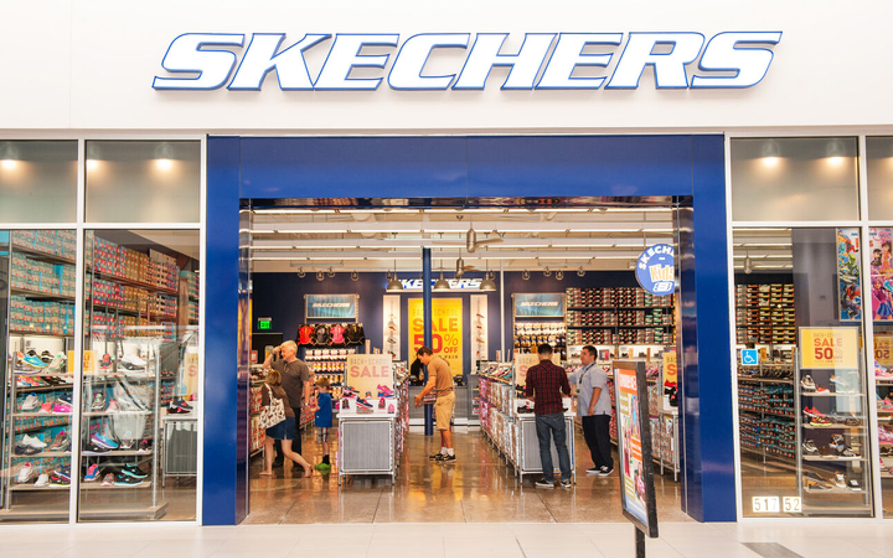 Skechers factory outlet clearance rosemont