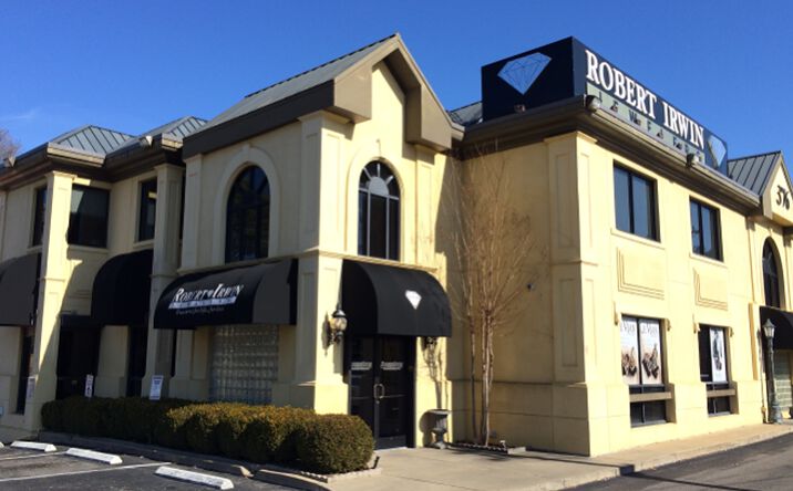 Pictures of Office, Retail, Special Purpose property located at 376 Perkins Extd, Memphis, TN 38117 for lease - image #1