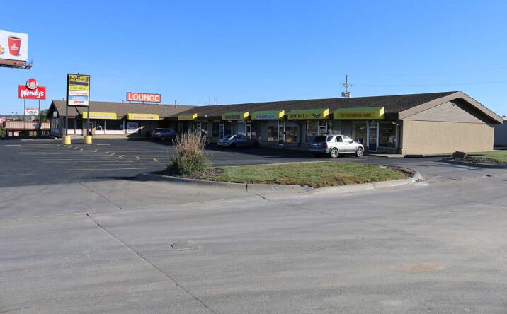 Pictures of Retail, Office property located at 4223 & 4227 S 84th Street, Omaha, NE 68127 for lease - image #1