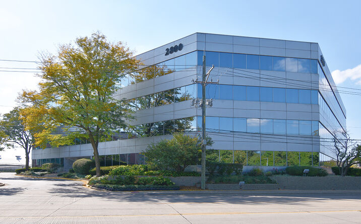 Pictures of Office property located at 2800 S River Rd, Des Plaines, IL 60018 for lease - image #1