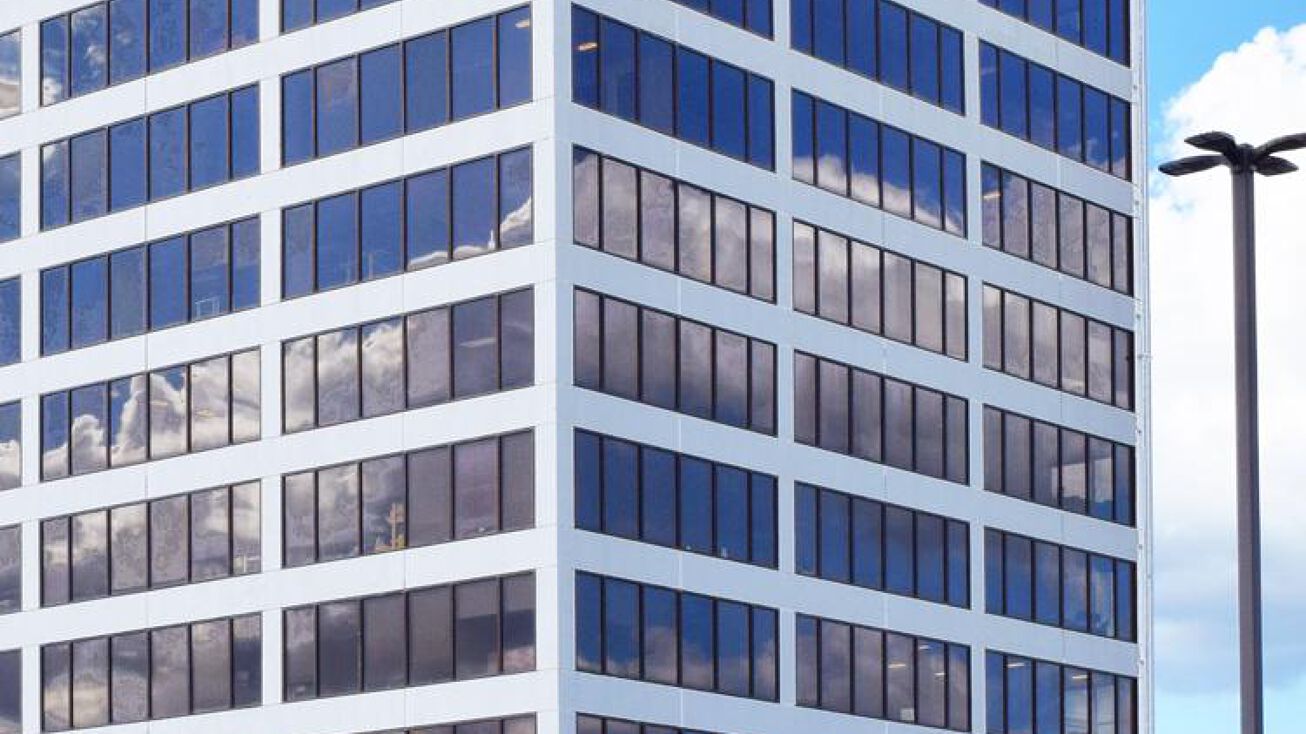 1701 East Woodfield Road, Schaumburg, IL 60173 Retail Space for Lease One Woodfield Place