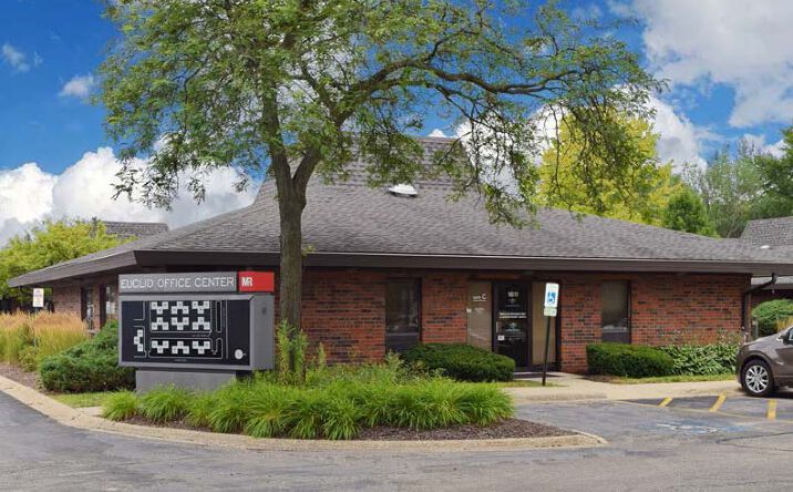 Pictures of Office property located at 1803-1995 Hicks Road, Rolling Meadows, IL 60008 for lease - image #1