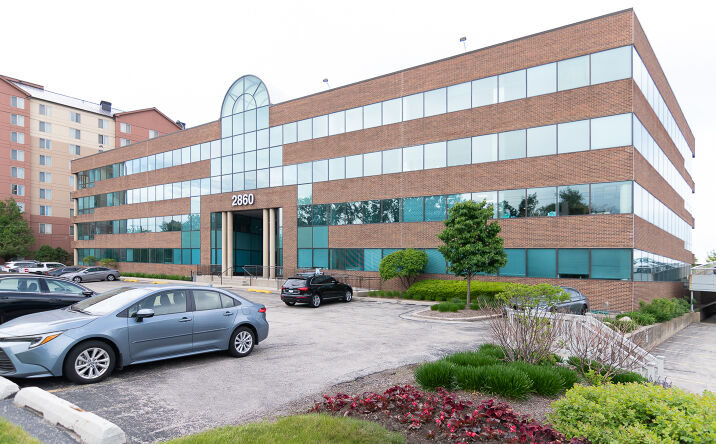 Pictures of Office property located at 2860 S River Rd, Des Plaines, IL 60018 for lease - image #1
