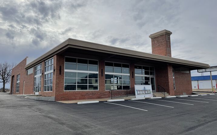 Pictures of Office, Retail, Restaurant property located at 11500 Concord Village Ave, St. Louis, MO 63128 for lease - image #1