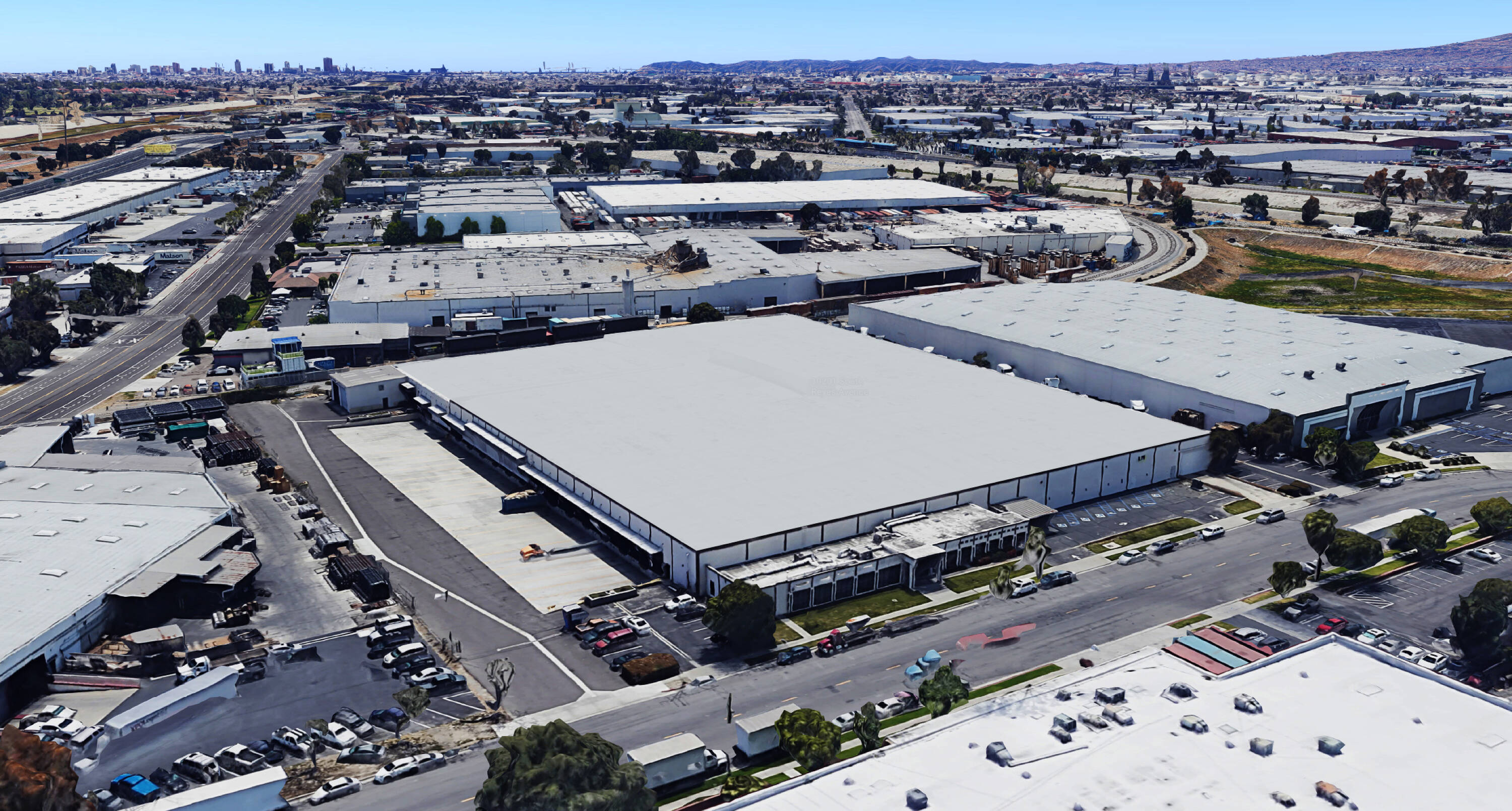 19201 S Reyes Ave, Compton, CA 90221