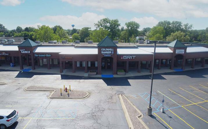 Pictures of Retail property located at 1350 S Lapeer Rd, Oxford, MI 48371 for lease - image #1