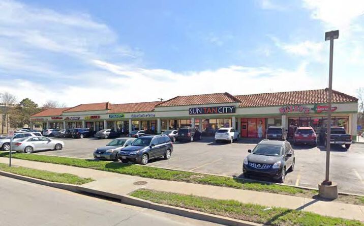 Pictures of Retail property located at 10143-10157 Wornall Road, Kansas City, MO 64114 for lease - image #1