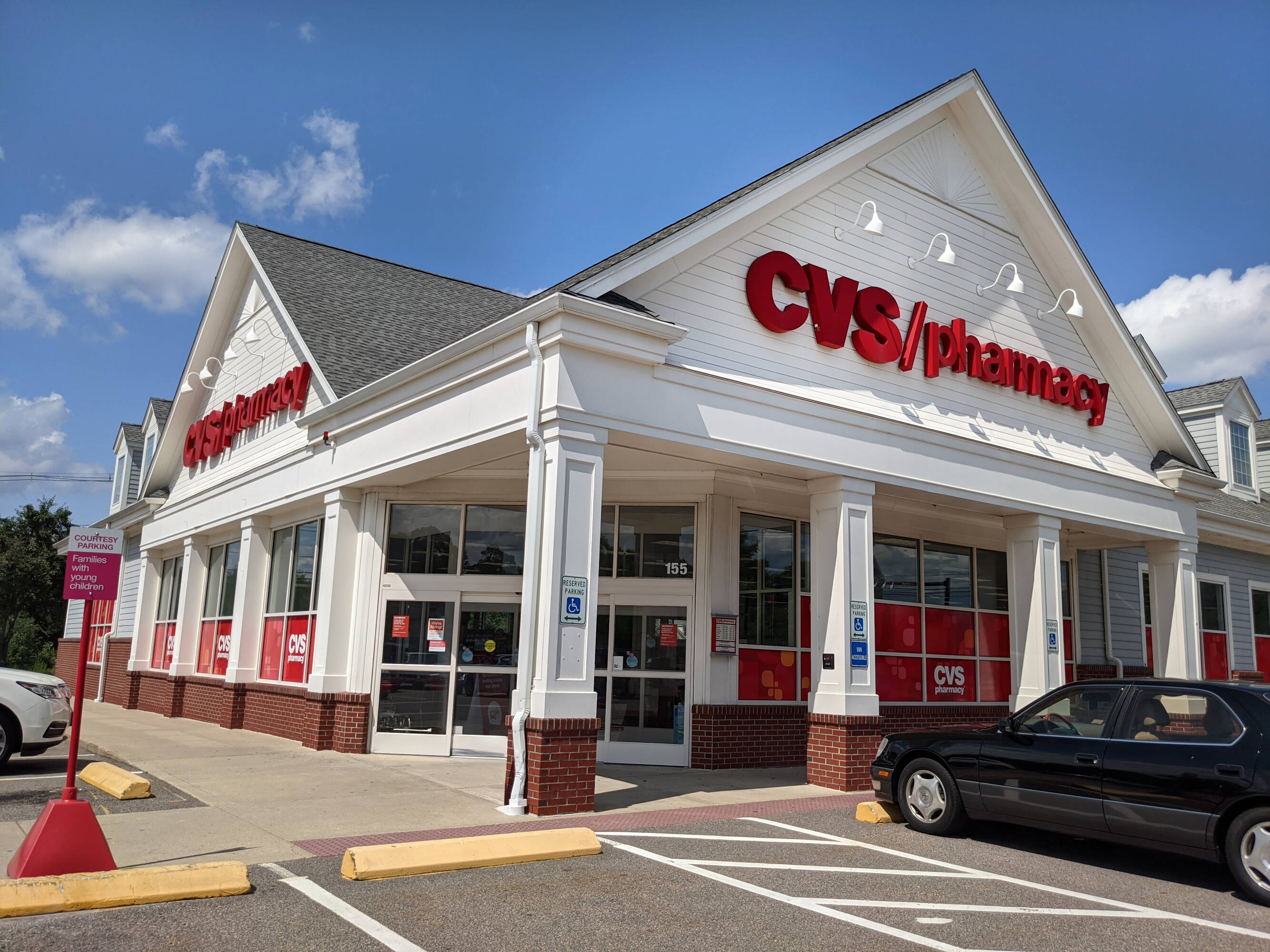 14 Mattakeesett St, Pembroke, MA 02359