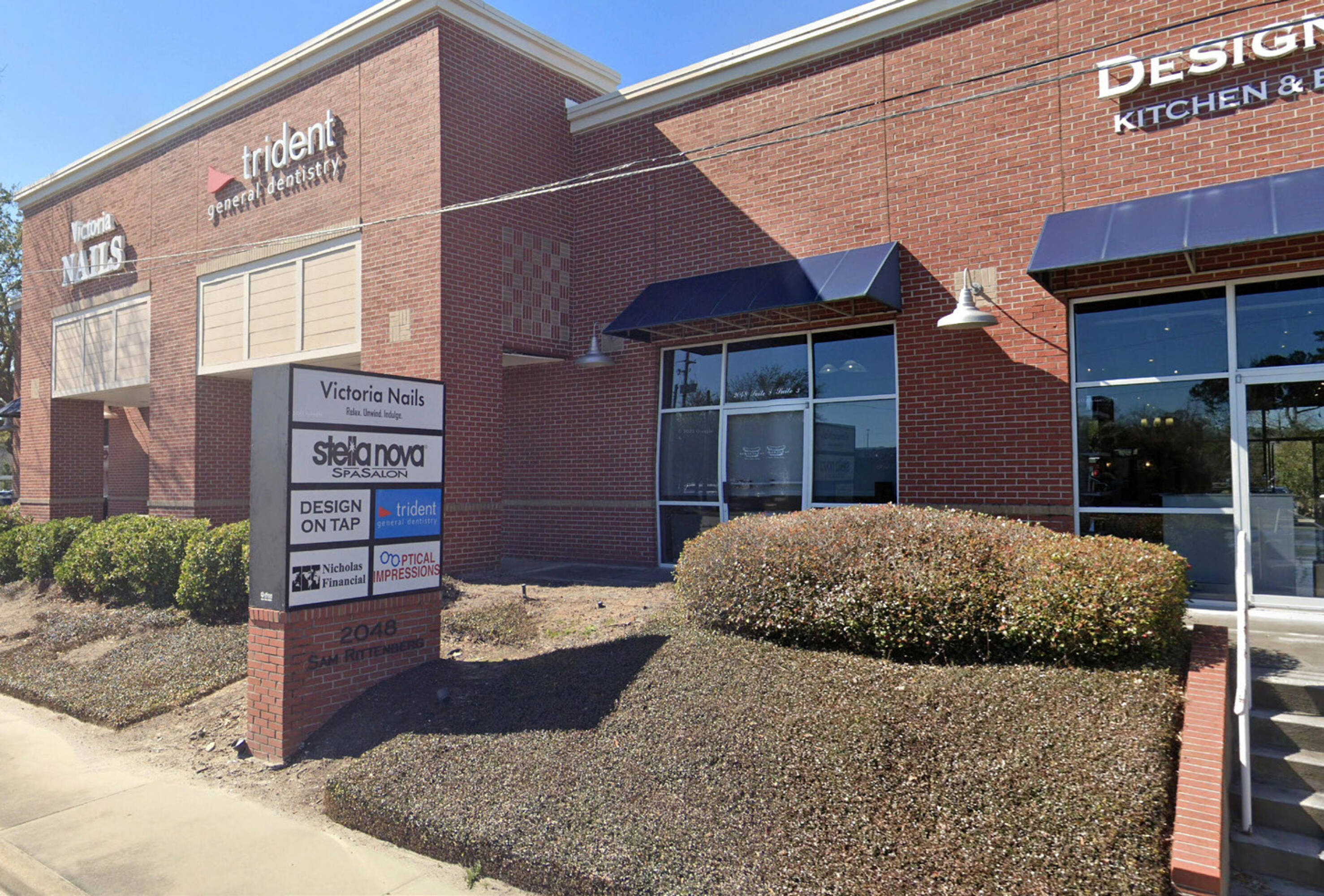 2048 Sam Rittenberg Blvd, Charleston, SC 29407