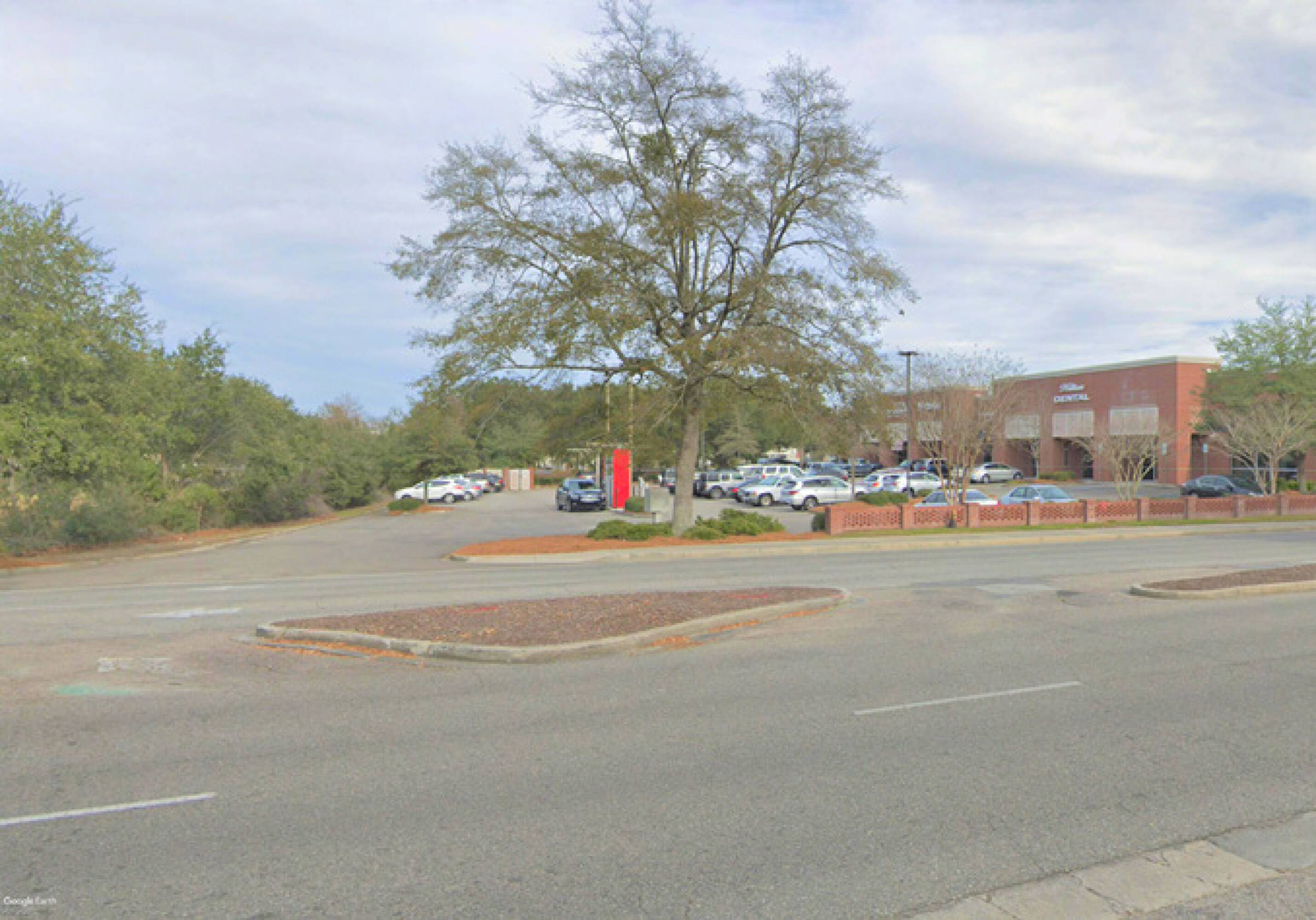 2048 Sam Rittenberg Blvd, Charleston, SC 29407